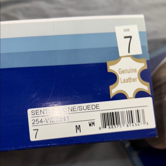 White Mountain Women's Gray Ankle Boots - Picture 7 of 7